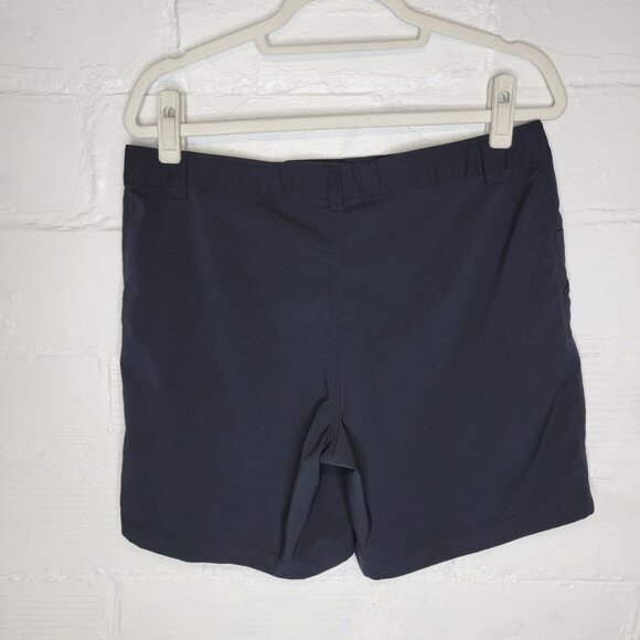 Under Armour Women's Size 12 Shorts Loose Fit Black - Picture 2 of 3